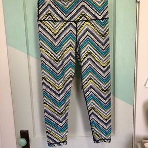 Aerie Chill Play Move 7/8 leggings, Aztec pattern